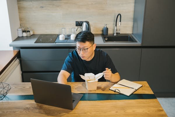 Le portage salarial à Bordeaux : vos options et avantages